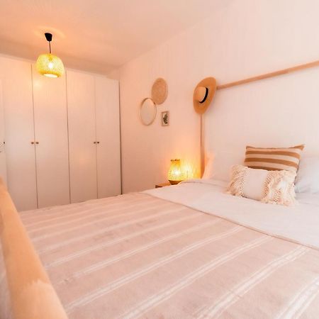 Brown Bear Apt. Boho Style Bedroom W/ City View & Free Parking Braşov Eksteriør bilde