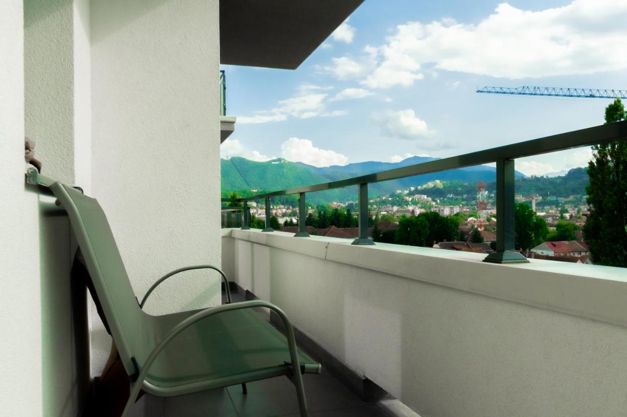 Brown Bear Apt. Boho Style Bedroom W/ City View & Free Parking Braşov Eksteriør bilde